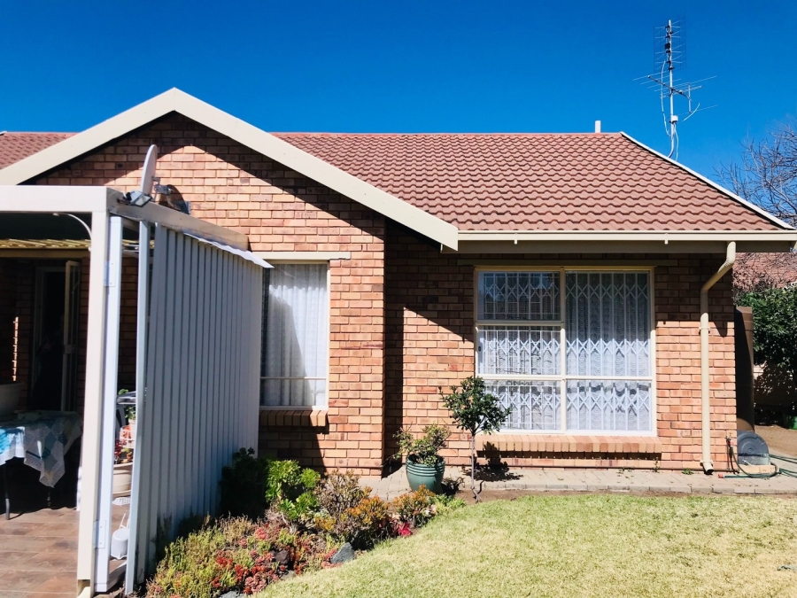 3 Bedroom Property for Sale in Fleurdal Free State